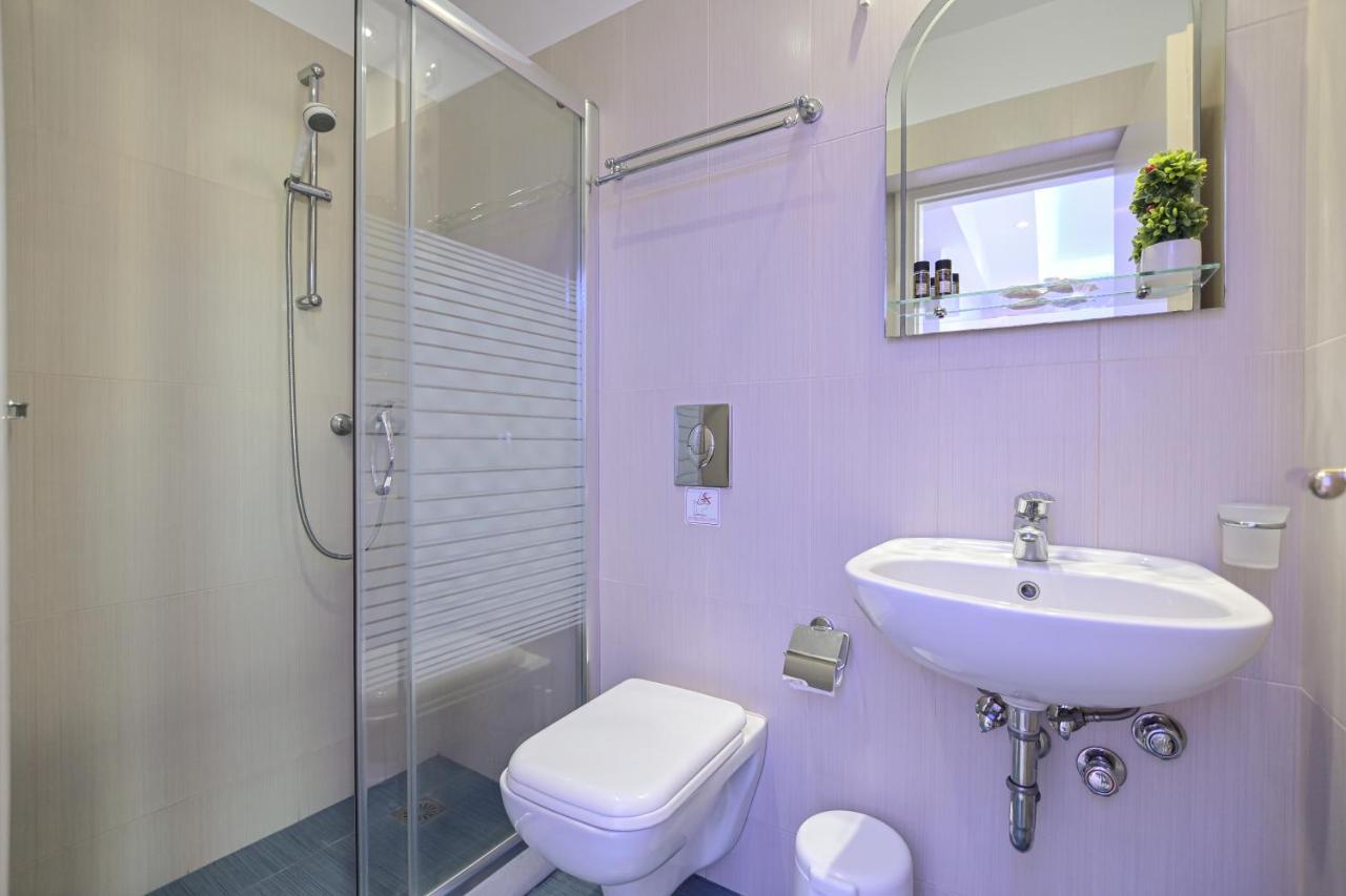 Naxos City Hotel Zeus מראה חיצוני תמונה