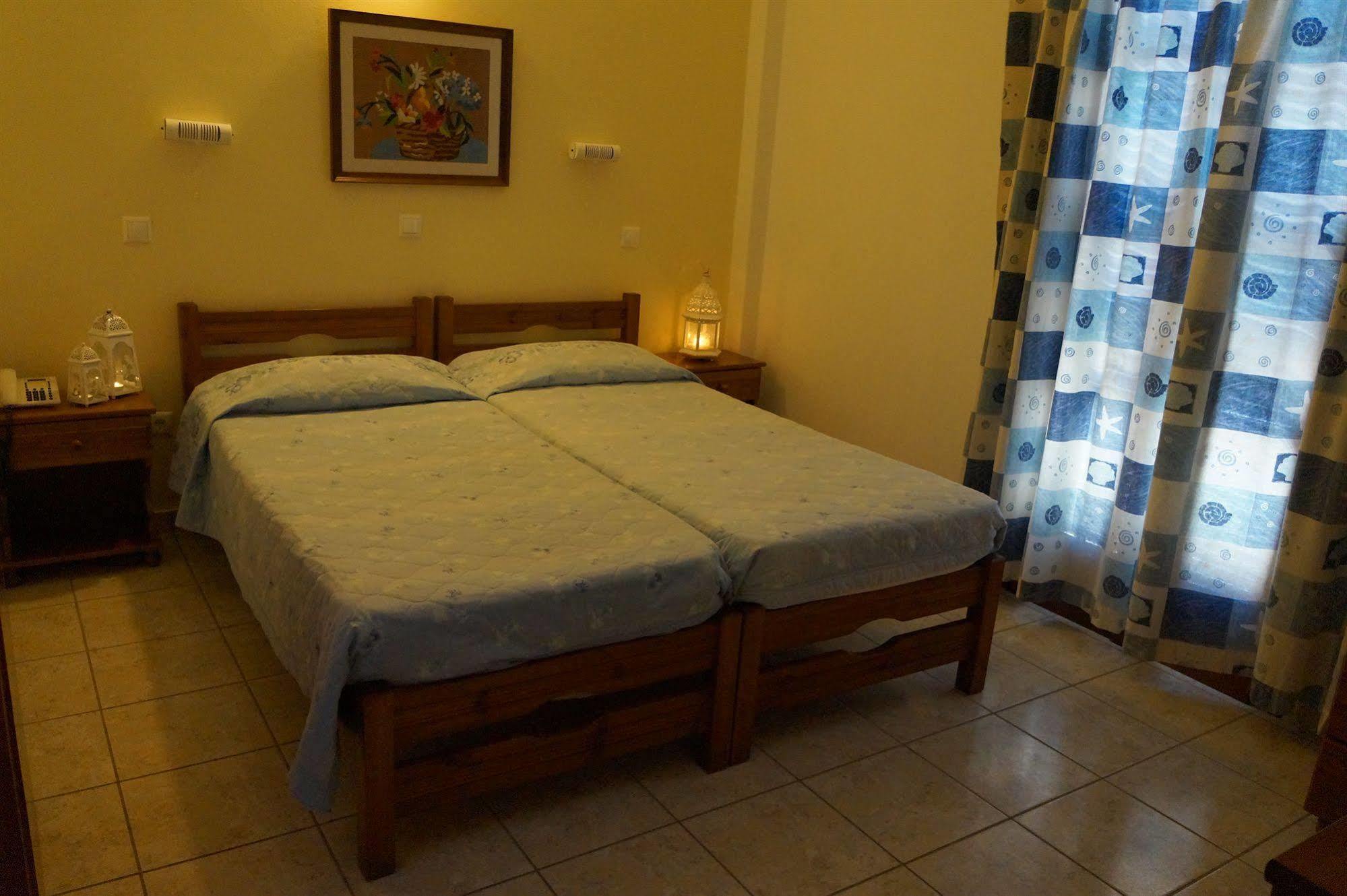 Naxos City Hotel Zeus מראה חיצוני תמונה