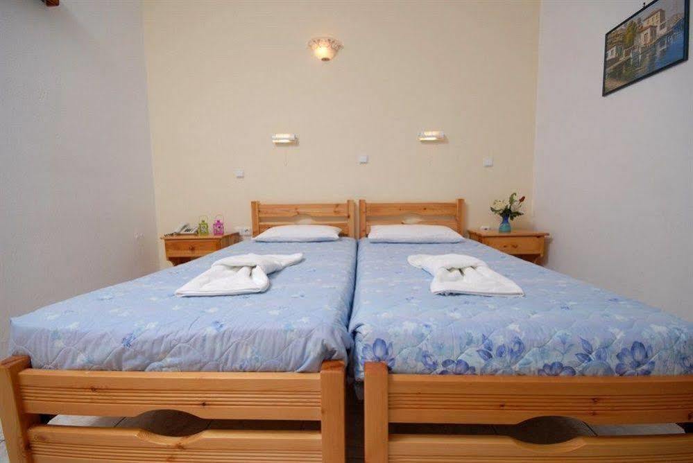 Naxos City Hotel Zeus מראה חיצוני תמונה